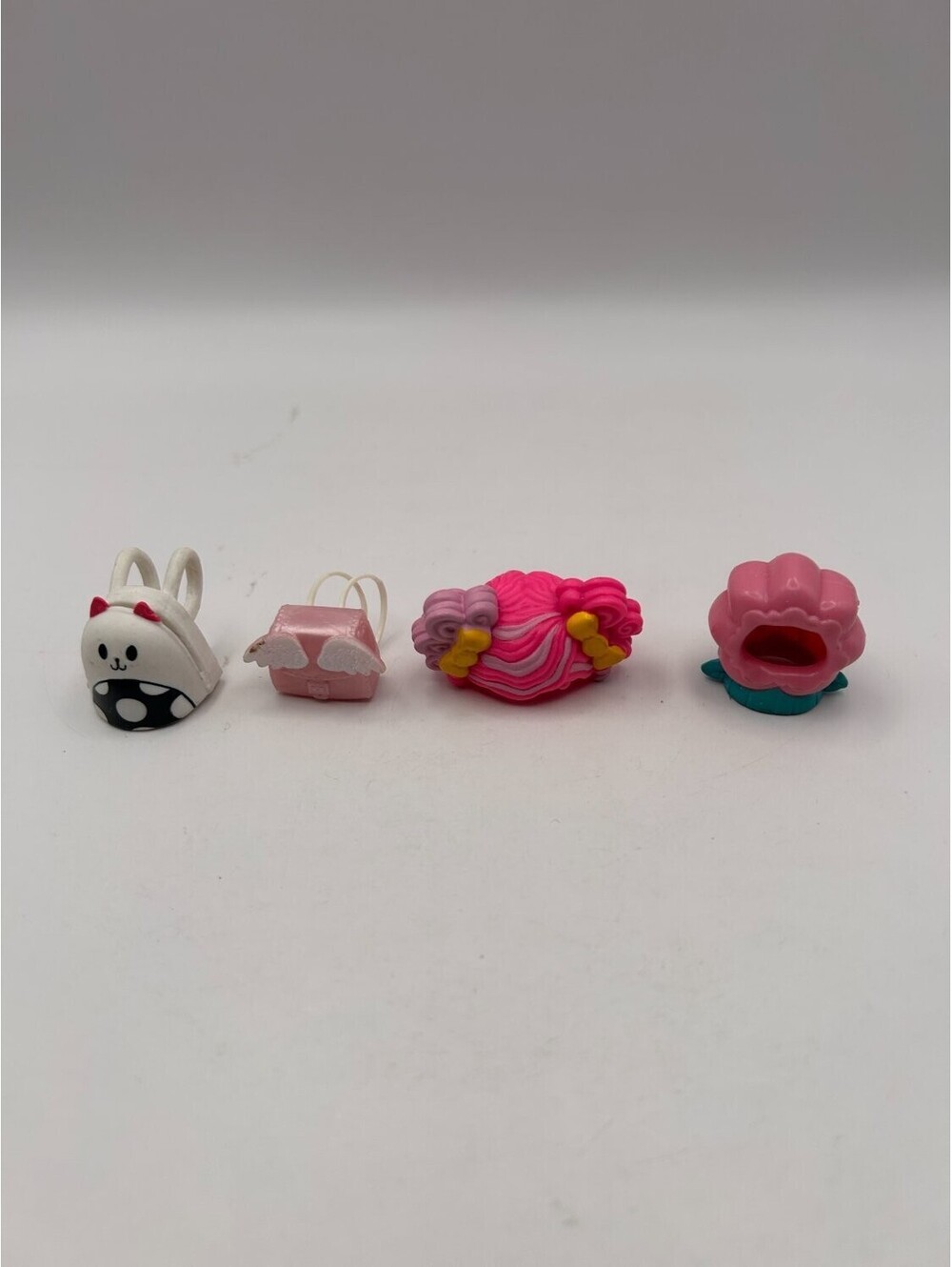 Gabby's Dollhouse Spin Master Mini Doll Accessories Lot Backpacks Hair Hat DWA